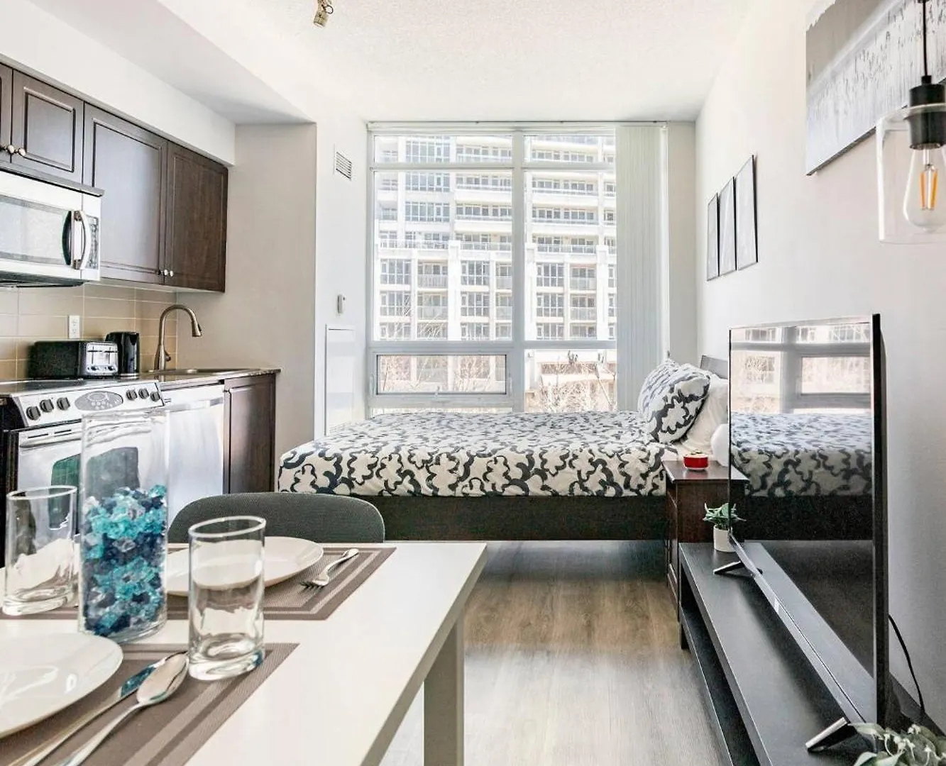 City View Towers - Steps To Cn Tower - Pool & Hot Tub - Free Parking Toronto